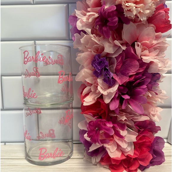 Barbie Short Cylinder Vase - Picture 4 of 4